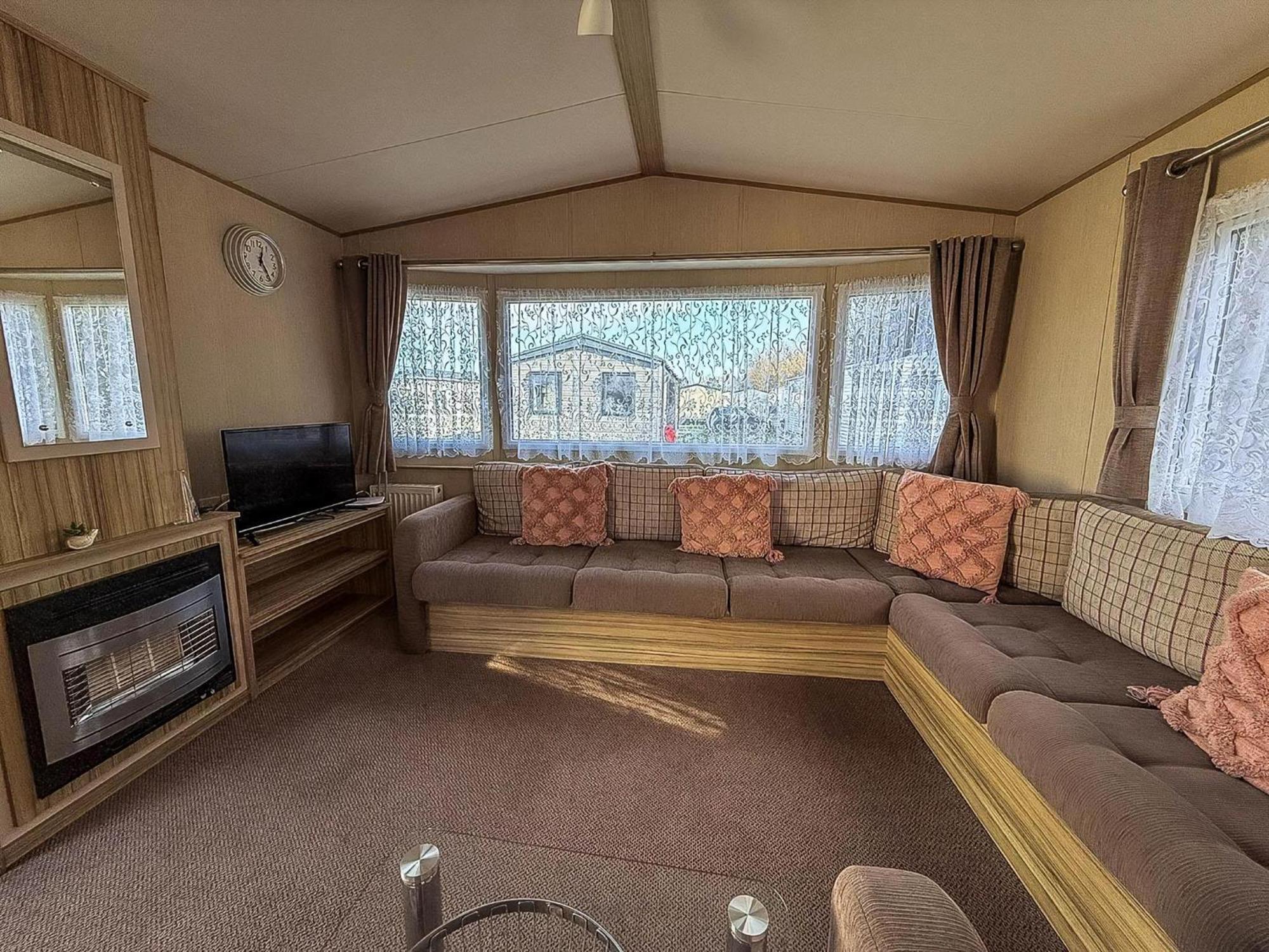 Great 8 Berth Caravan In Norfolk Near To Great Yarmouth Ref 20178Bs Hopton on Sea Exterior foto